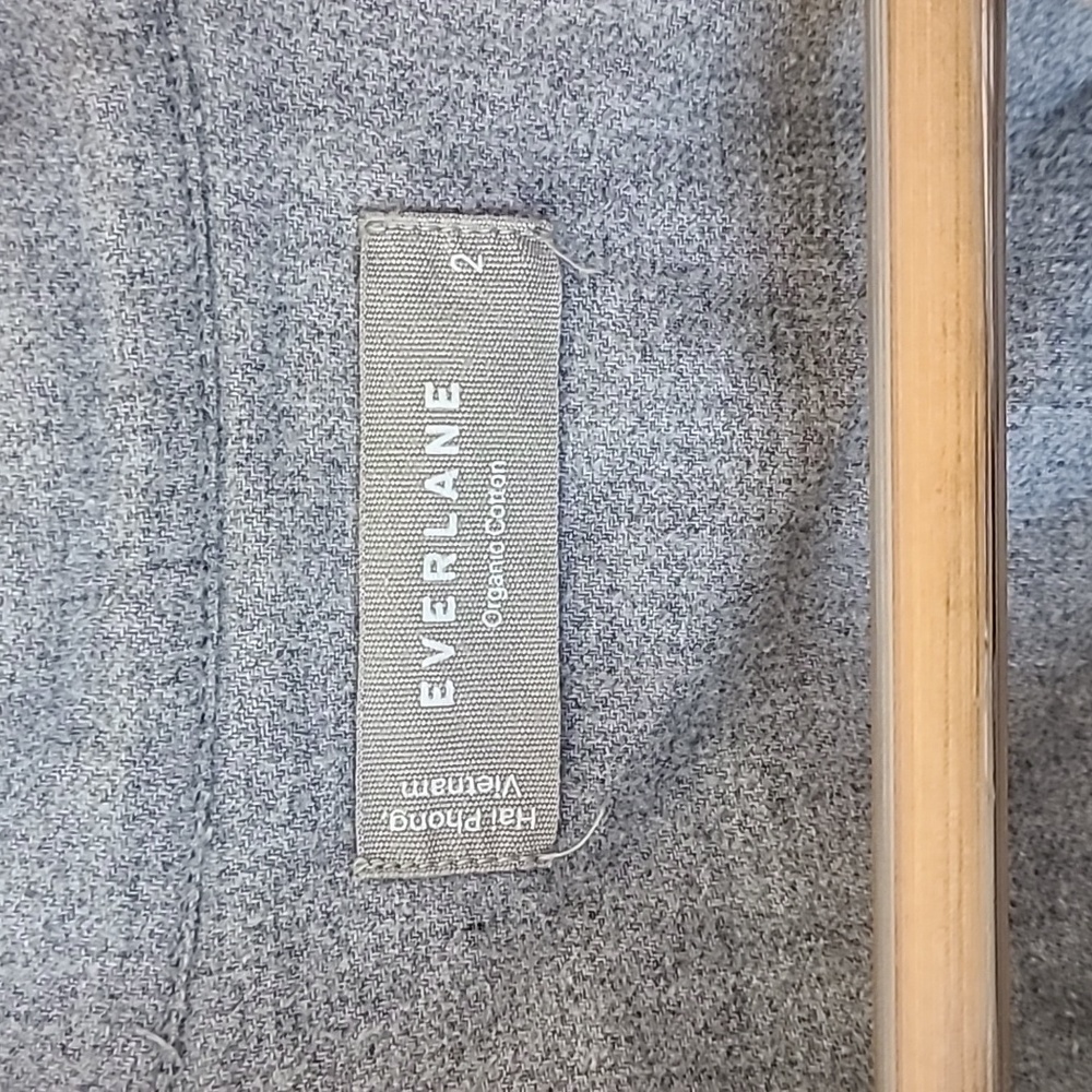 Everlane Gray Button Down Shirt - image 3